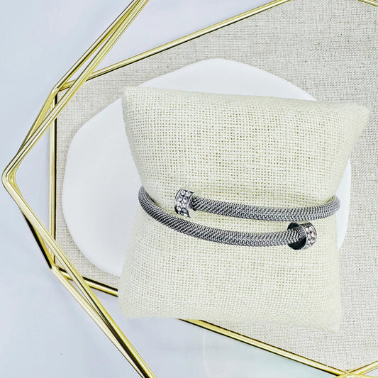 197B-021 TWIRL  CRYS/LINE BANG