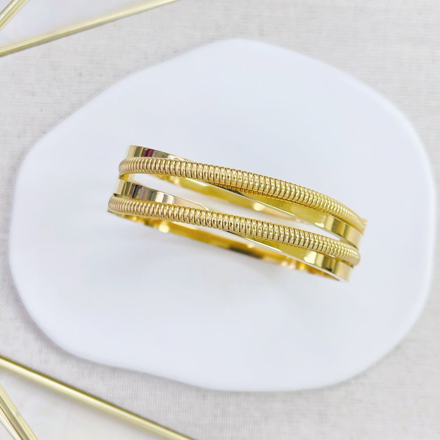 189B-080G GD TANGLED BANGLE