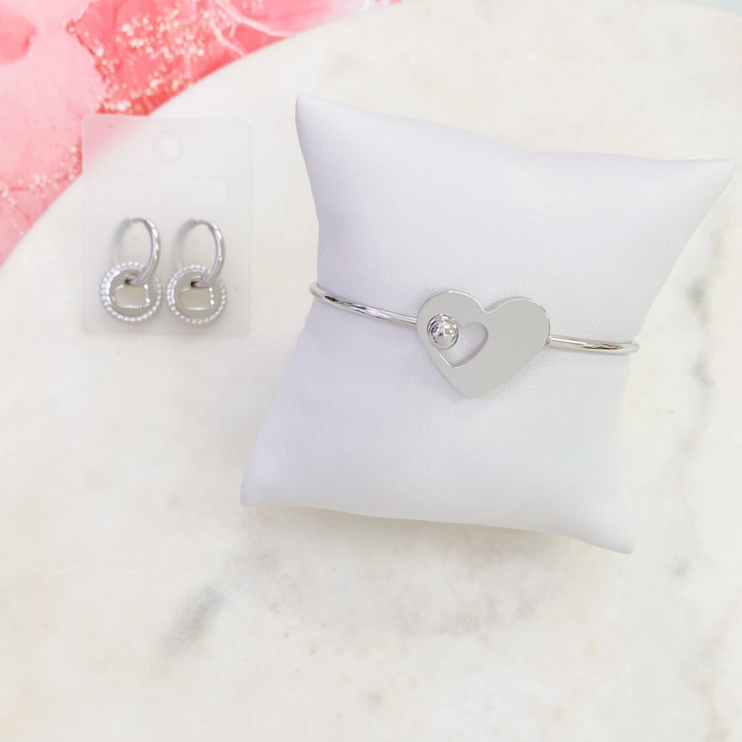 10E-1511B HEART HUGG