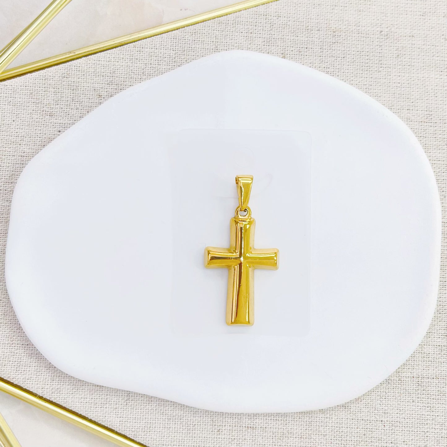 8P-165G CROSS PUFF CHARM