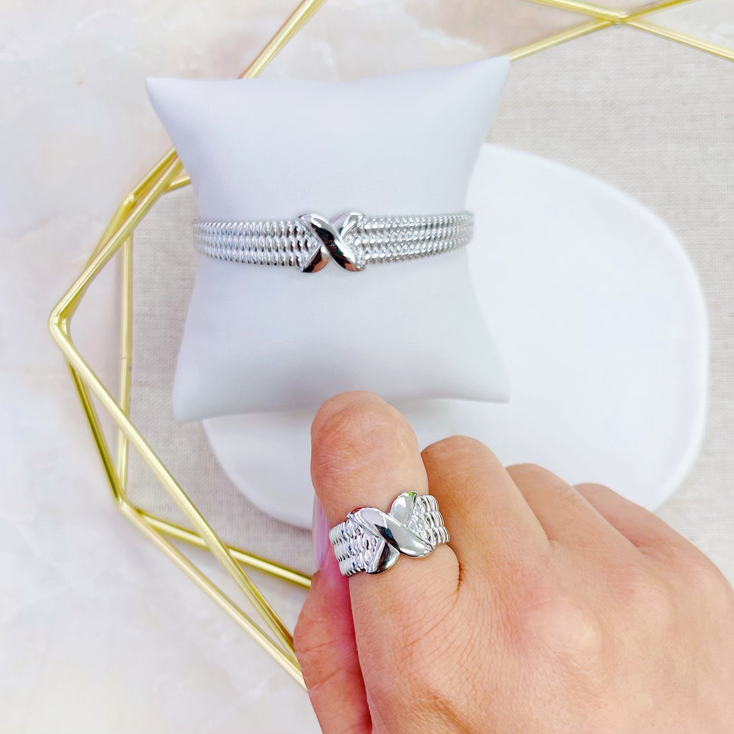 69B-090 X BANGLE