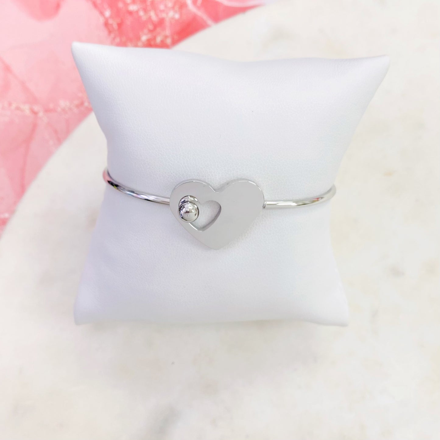 4B-4422 HEART BANGLE