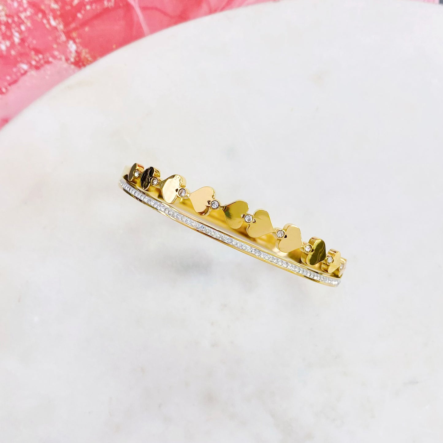 199B-106G HEARTS BANGLE