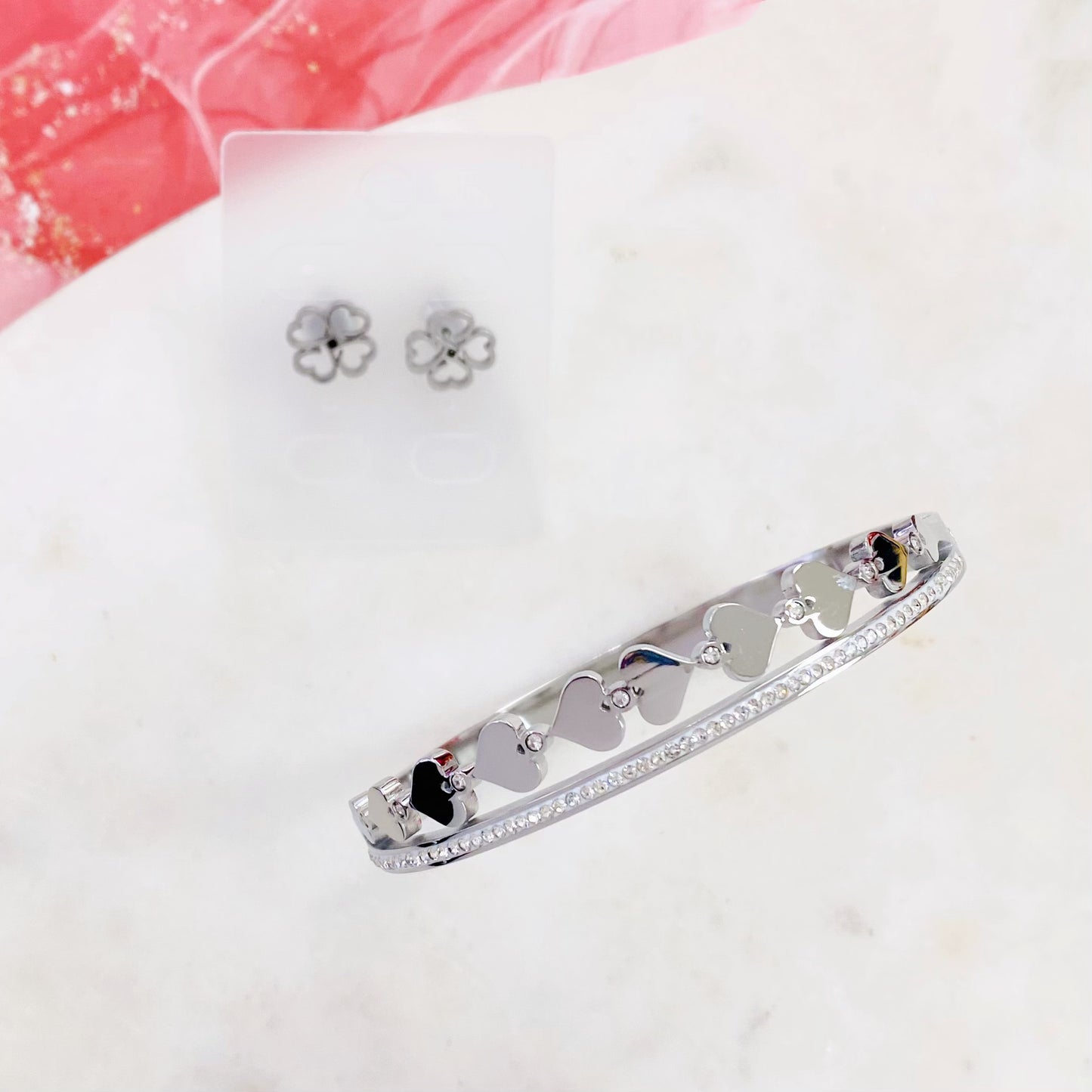 199B-106 HEARTS BANGLE