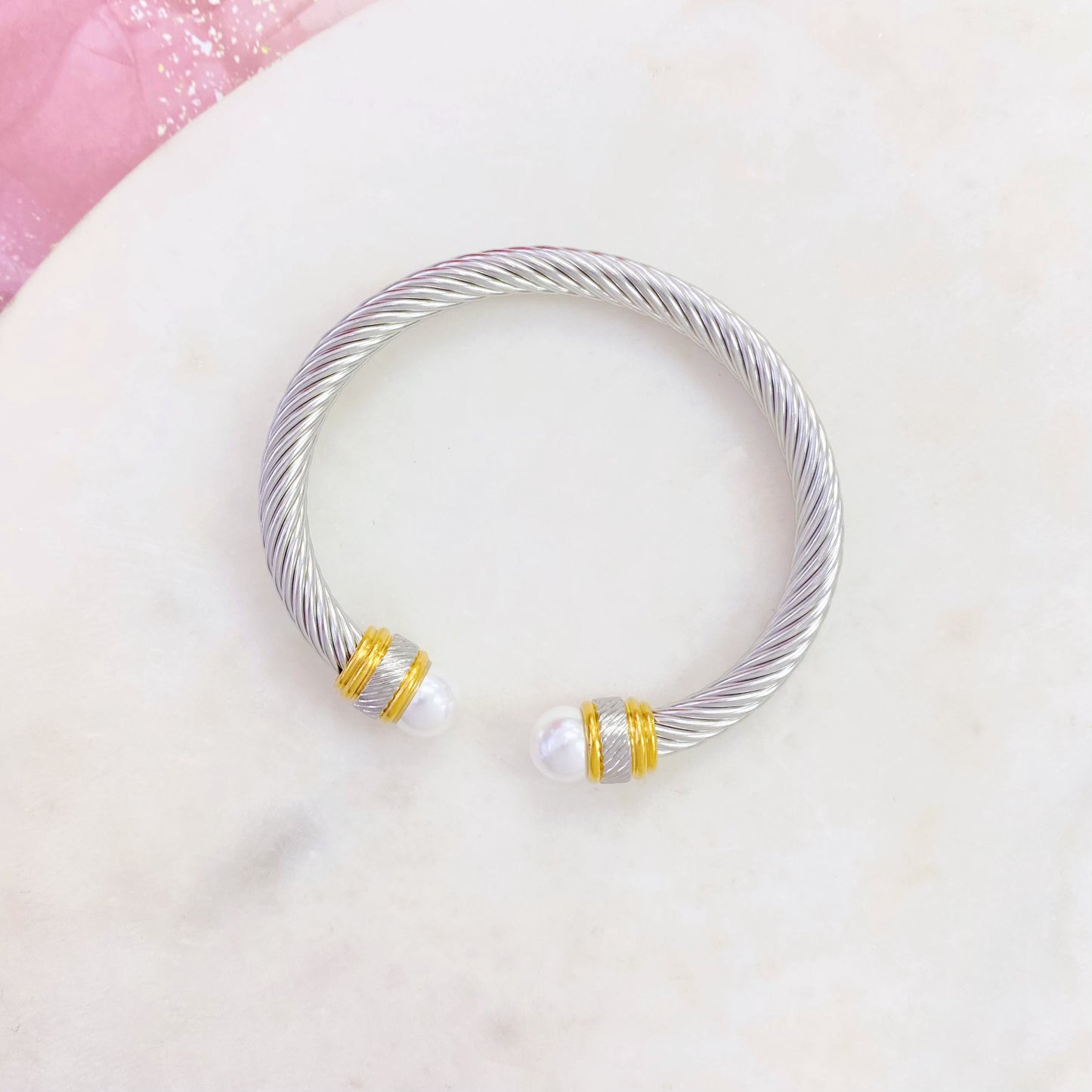160B-083SG 2T PEARL DY BANGLE