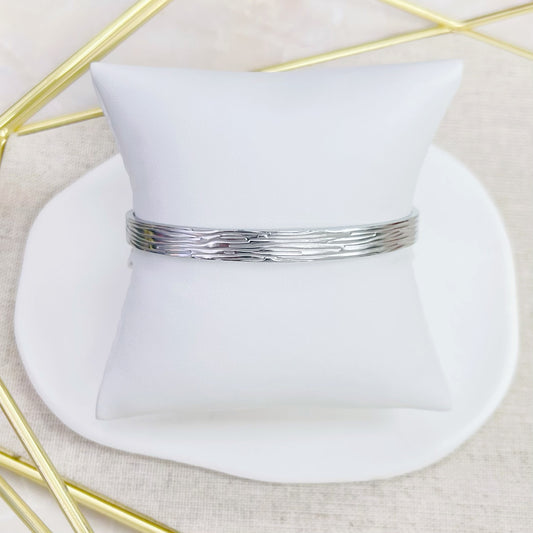 178B-017 SLV WOOD TEXTR BANGLE